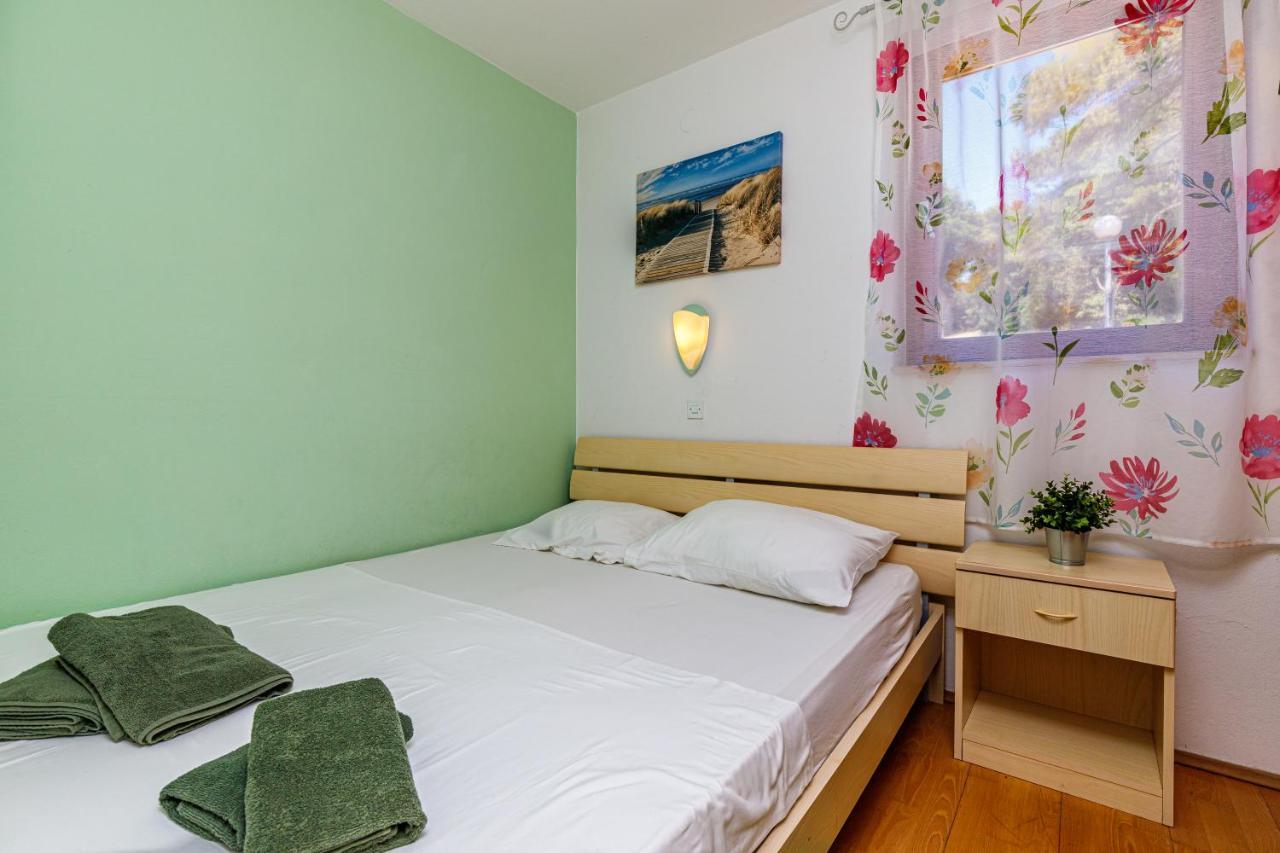 Al Mare Apartments 로비니 외부 사진