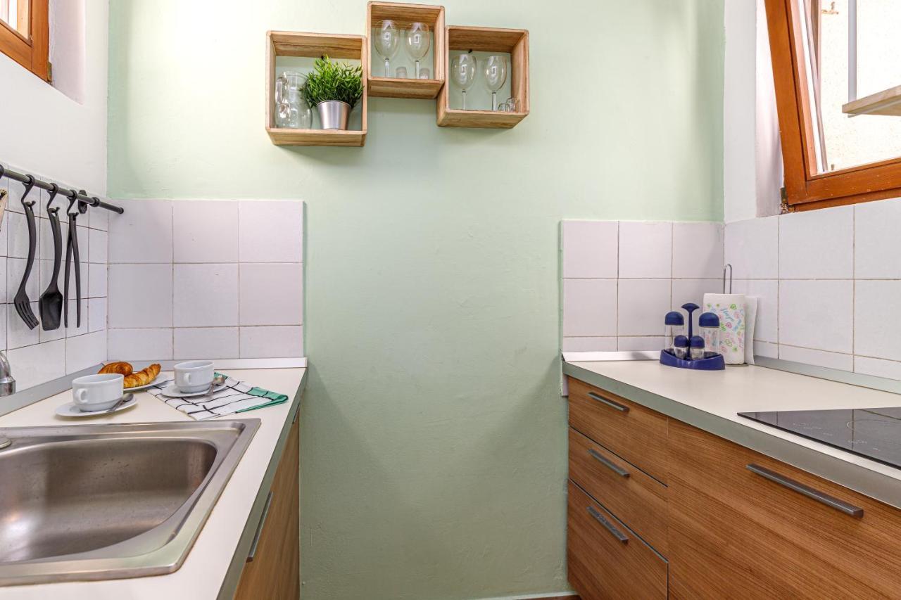 Al Mare Apartments 로비니 외부 사진
