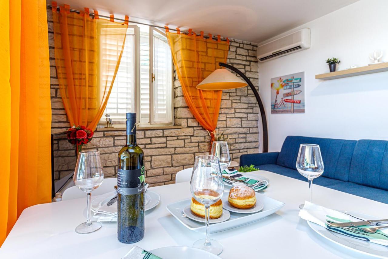 Al Mare Apartments 로비니 외부 사진
