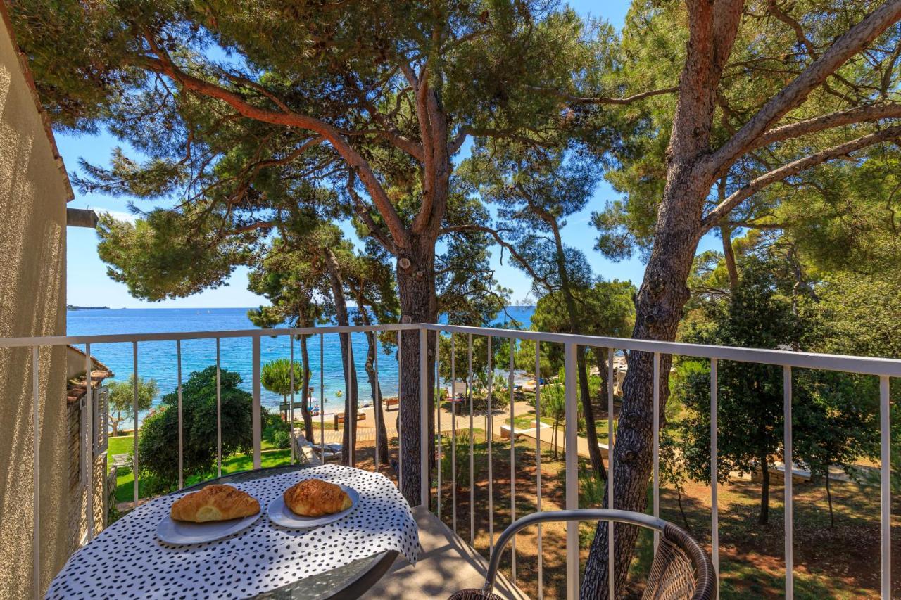 Al Mare Apartments 로비니 외부 사진