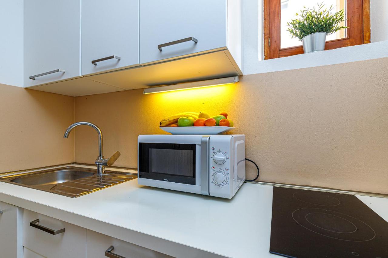 Al Mare Apartments 로비니 외부 사진