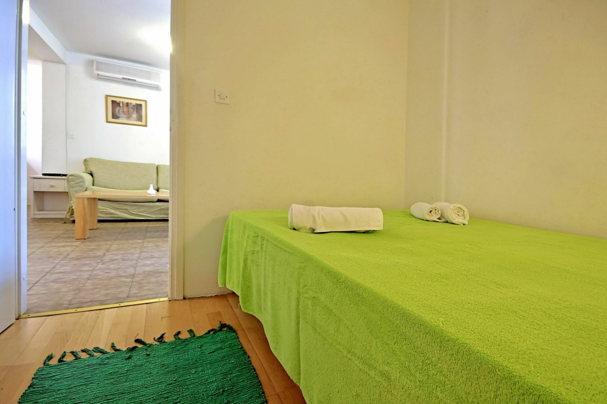 Al Mare Apartments 로비니 외부 사진