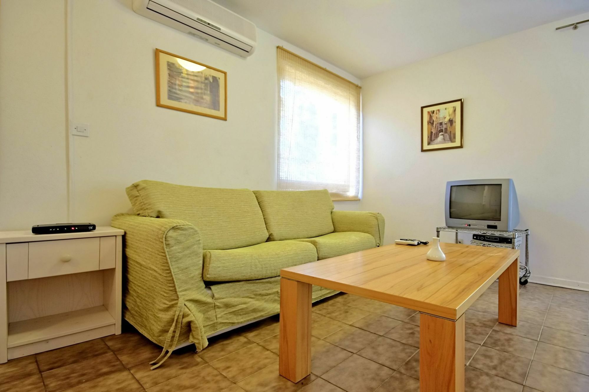Al Mare Apartments 로비니 외부 사진